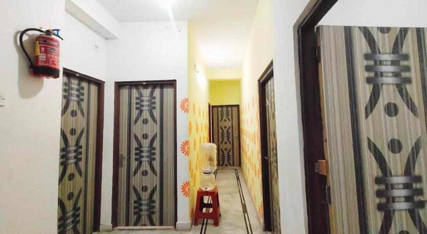 Amar Priya Guest House Калькутта Экстерьер фото
