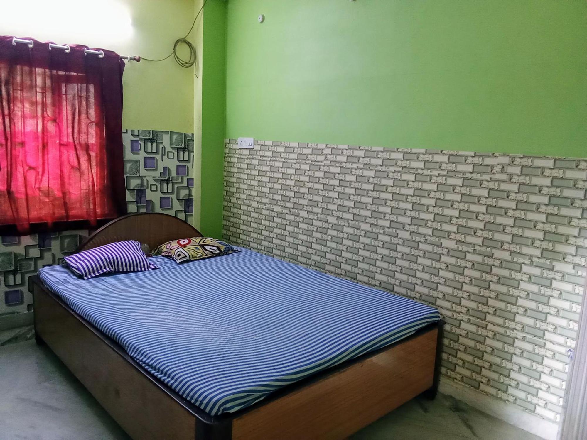 Amar Priya Guest House Калькутта Экстерьер фото